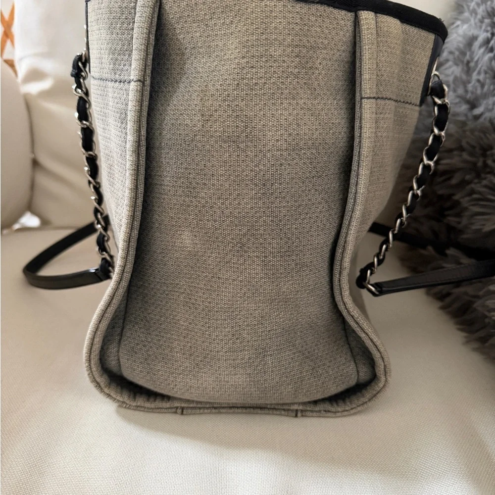 CHANEL Deauville Tote - Picture 5 of 16